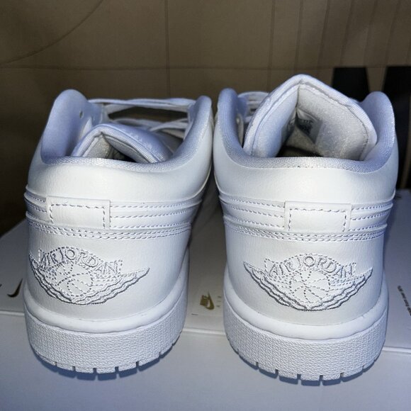 NEW Nike Air Jordan 1 Low - 'Triple White' DV0990-111 Women’s Size 8.5 - Picture 4 of 6